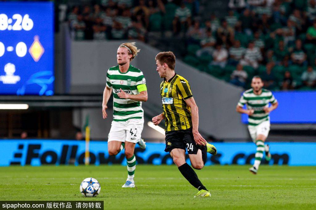 赛中, 来看, 绿茵场上展 赛中, 来看, 绿茵场上展